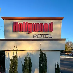 Hotel Hollywood, Farmingdale